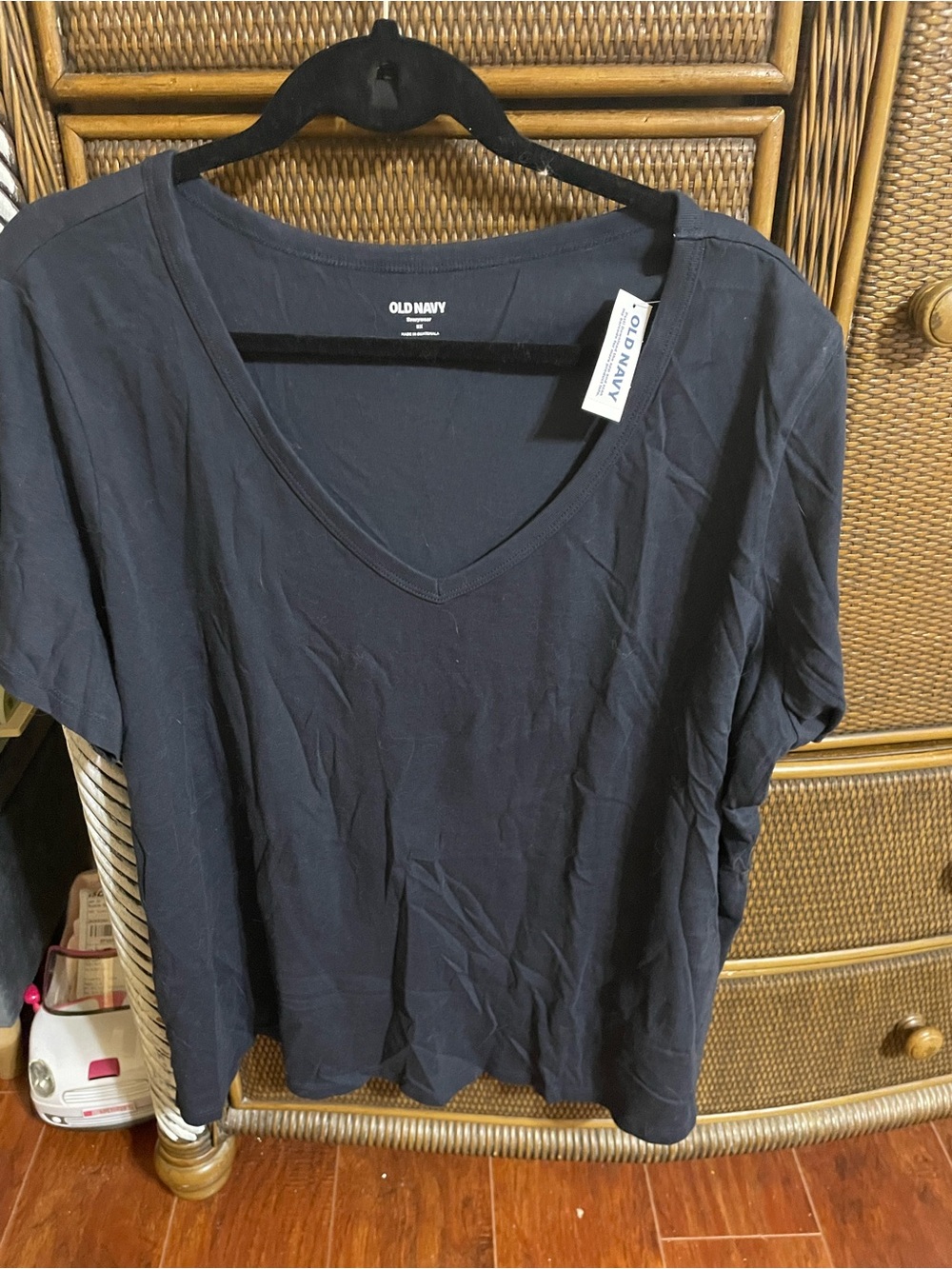 Old Navy Black V-Neck Short Sleeve Tee